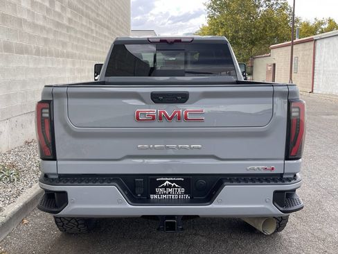 Used 2024 GMC Sierra 2500 AT4 w/ AT4 Premium Plus Package image 5