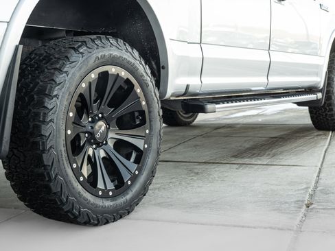 Used 2015 Ford F150 Lariat w/ Equipment Group 502A Luxury image 32