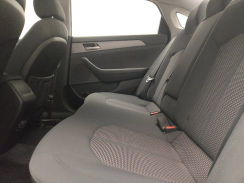 Used 2019 Hyundai Sonata SE FWD image 18