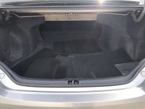 Used 2016 Toyota Camry SE image 6