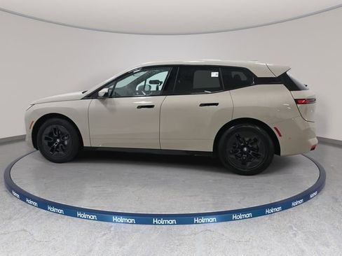 Used 2026 BMW iX xDrive45 AWD/4WD image 9