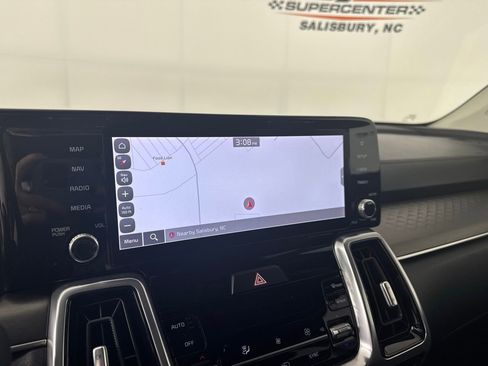 Used 2023 Kia Sorento SX image 15