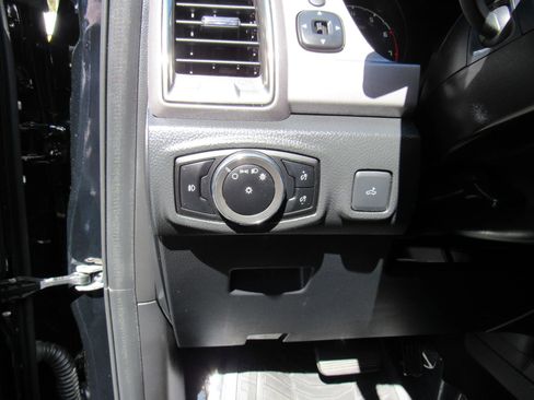 Used 2023 Ford Ranger XLT w/ Equipment Group 301A Mid RWD image 18