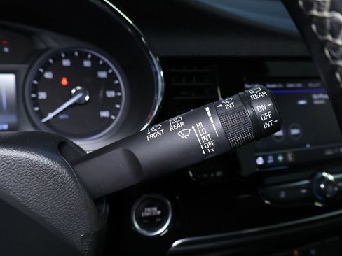 Used 2022 Buick Encore Preferred w/ Safety Package image 22