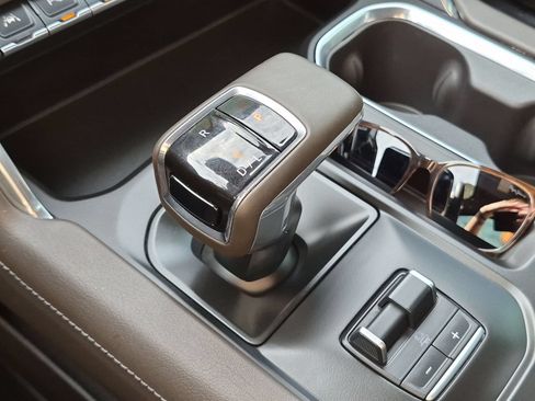 Used 2024 GMC Sierra 1500 Denali AWD/4WD image 12