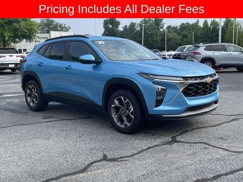 Used 2025 Chevrolet Trax LT w/ Driver Confidence Package FWD image 7