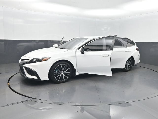 Used 2023 Toyota Camry SE FWD image 31