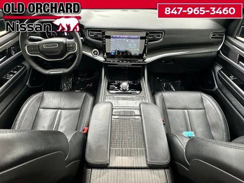 Used 2022 Jeep Wagoneer Series II w/ Premium Group I AWD/4WD image 17