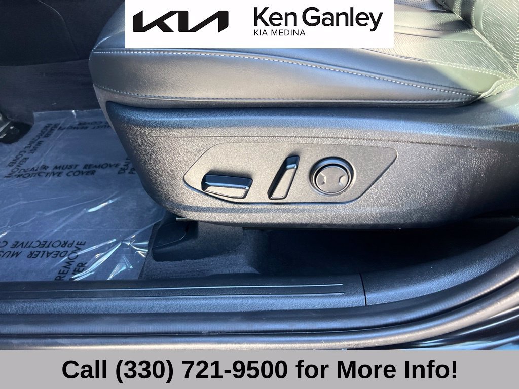 Certified 2024 Kia Sorento S w/ Panoramic Sunroof Package AWD/4WD image 26
