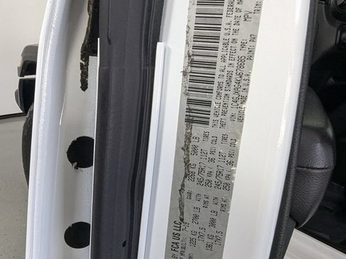 Used 2019 Jeep Wrangler Sport AWD/4WD image 25