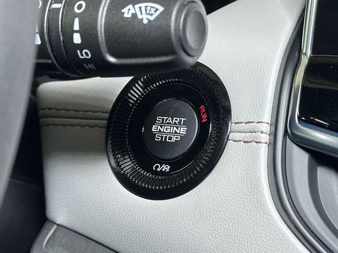 New 2026 Jeep Compass Limited w/ Sun, Sound & Navigation Group image 25