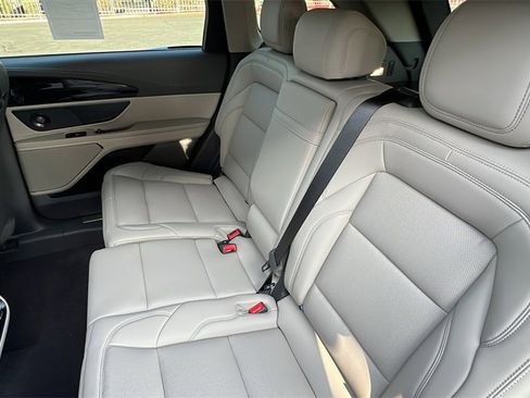 New 2025 Lincoln Nautilus Premier w/ Equipment Group 102A image 16