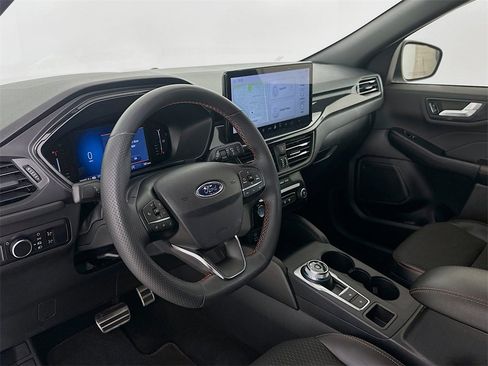 Used 2023 Ford Escape ST-Line w/ Tech Pack #1 image 11
