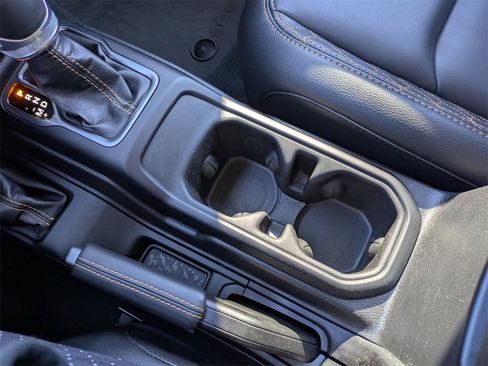 Used 2023 Jeep Wrangler Altitude image 29