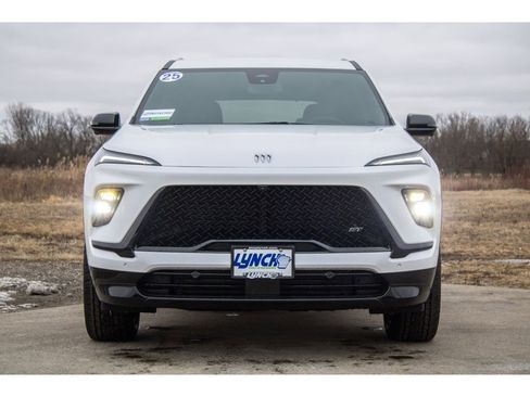 New 2025 Buick Enclave Sport Touring w/ Super Cruise Package image 45