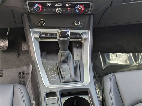 Used 2025 Audi Q3 2.0T Premium w/ Convenience Package image 26