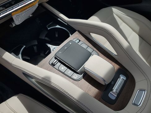 New 2026 Mercedes-Benz GLS 580 4MATIC image 34