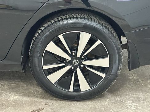 Used 2021 Nissan Altima 2.5 SV w/ SV Premium Package AWD/4WD image 40