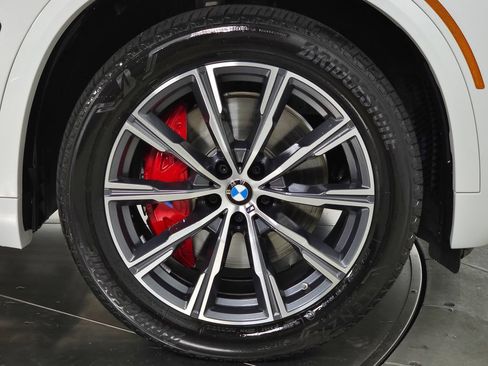 Used 2026 BMW X5 xDrive40i w/ M Sport Package AWD/4WD image 12