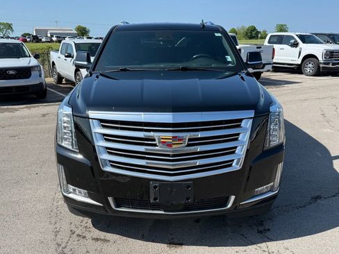 Used 2020 Cadillac Escalade Platinum image 24