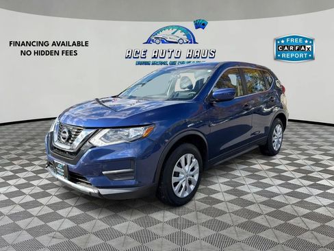 Used 2017 Nissan Rogue S image 3
