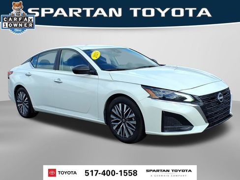 Used 2024 Nissan Altima 2.5 SV FWD image 5