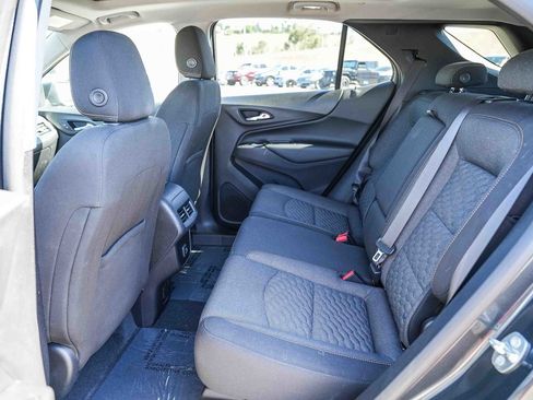 Used 2019 Chevrolet Equinox LT w/ Sun & Navigation Package AWD/4WD image 18
