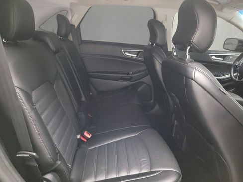 Used 2017 Ford Edge SEL w/ Equipment Group 201A AWD/4WD image 19
