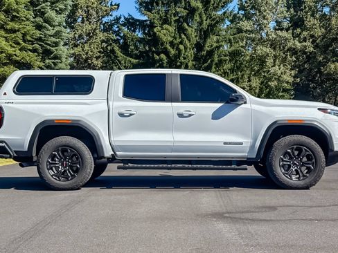 Used 2025 GMC Canyon Elevation w/ Convenience Package AWD/4WD image 3