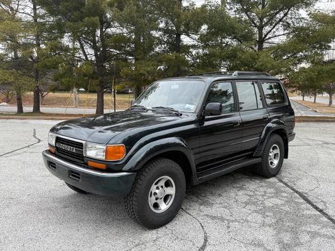 Used 1993 Toyota Land Cruiser Base AWD 4dr SUV image 1