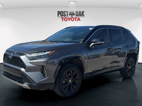 Used 2022 Toyota RAV4 XSE image 3