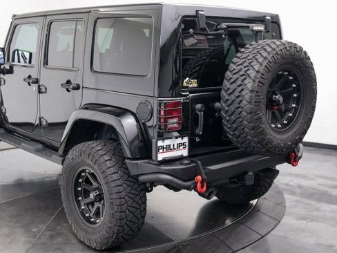 Used 2014 Jeep Wrangler Unlimited Rubicon w/ Connectivity Group image 10