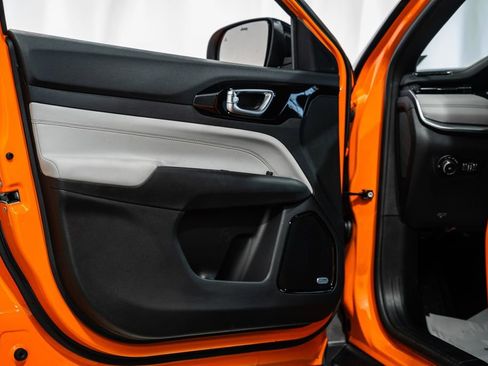 New 2026 Jeep Compass Limited w/ Sun, Sound & Navigation Group image 37