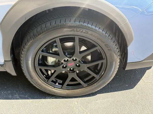 Certified 2023 Subaru Crosstrek 2.5i Limited AWD/4WD image 13