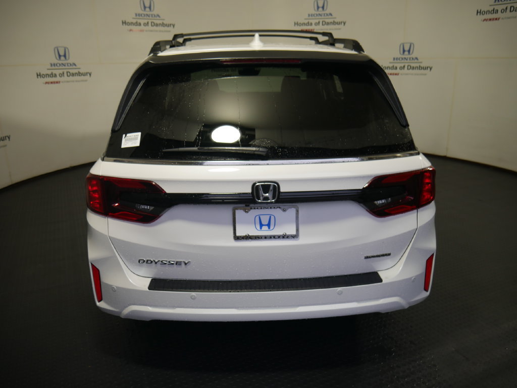 New 2027 Honda Odyssey Touring image 5