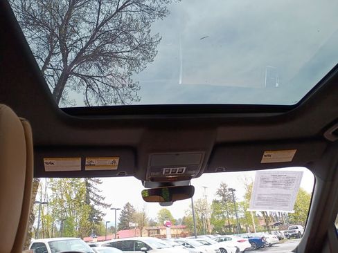 Used 2018 Land Rover Discovery HSE Luxury image 24