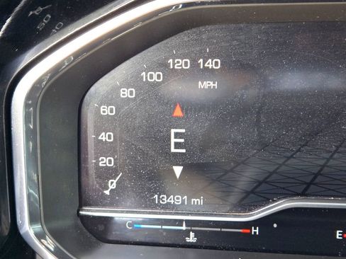 Used 2024 GMC Sierra 1500 Elevation w/ LPO, Elevation Black Package image 10