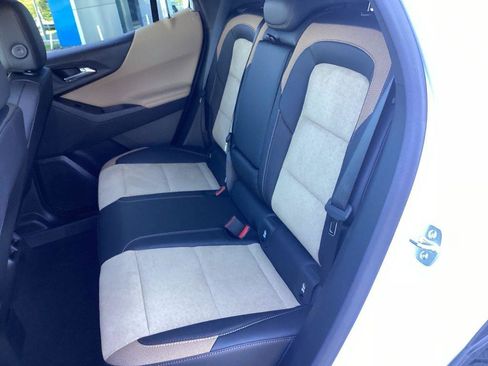 New 2026 Chevrolet Equinox ACTIV AWD/4WD image 13