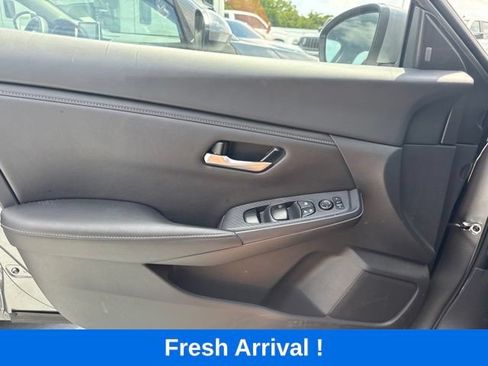 Used 2025 Nissan Sentra SV FWD image 13