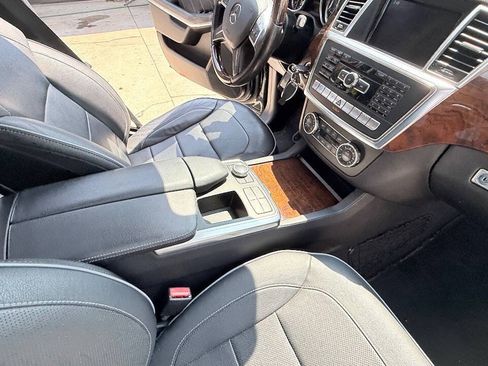 Used 2014 Mercedes-Benz GL 550 4MATIC image 65