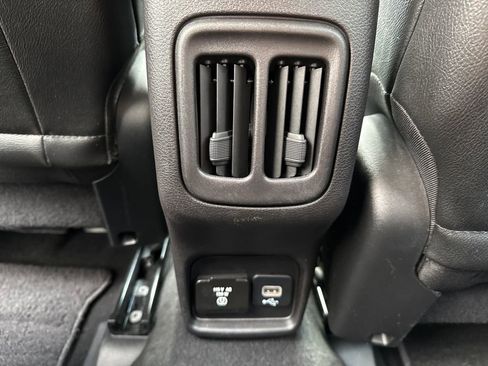 Used 2020 Jeep Compass Limited w/ Premium Lighting Group AWD/4WD image 21