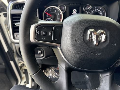 Used 2025 RAM 2500 Big Horn AWD/4WD image 18