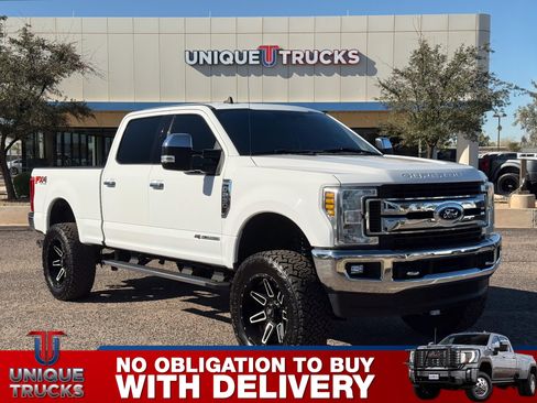 Used 2019 Ford F250 XLT w/ XLT Premium Package image 3
