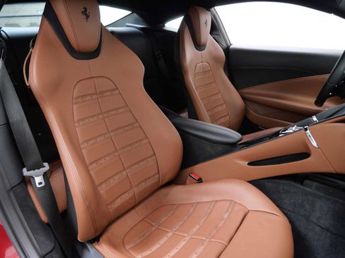 Used 2023 Ferrari Roma RWD image 14