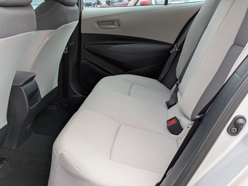 Used 2022 Toyota Corolla LE FWD image 17