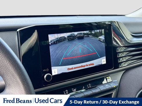 Used 2025 Toyota Camry LE FWD image 16