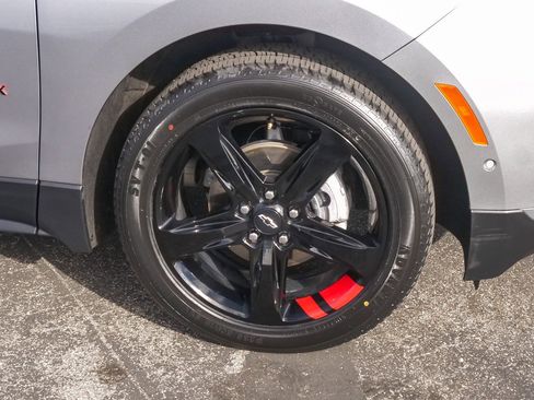 Used 2023 Chevrolet Equinox Premier image 4