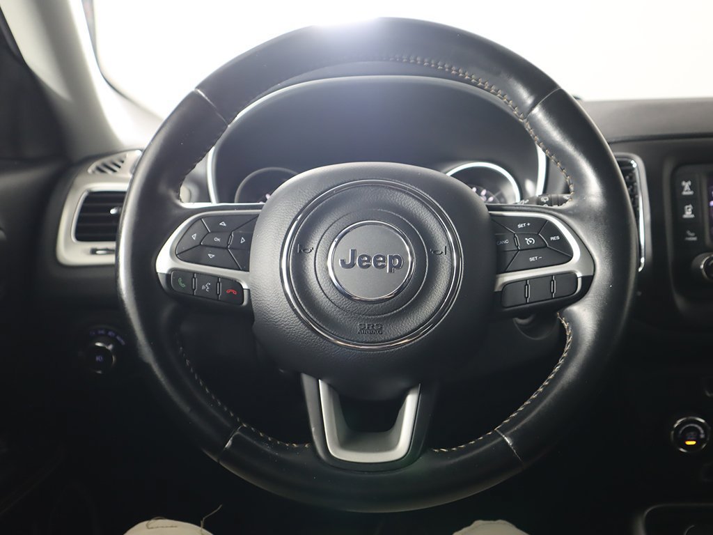 Used 2018 Jeep Compass Latitude AWD/4WD image 30