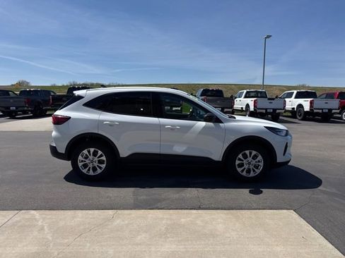 Used 2025 Ford Escape Active AWD/4WD image 6