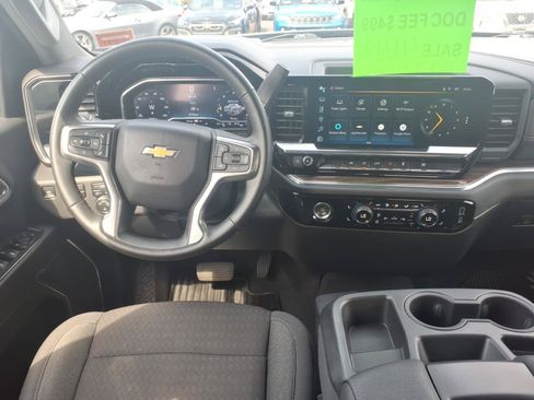 Used 2023 Chevrolet Silverado 1500 LT AWD/4WD image 8